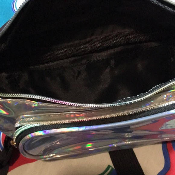 Vintage Holographic Fanny Pack - Picture 3 of 4
